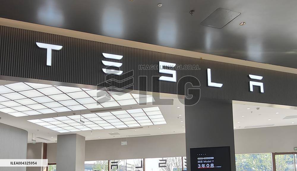 Tesla Transforms Into An AI Technology Company
?