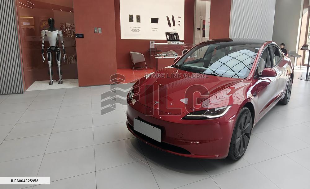 Tesla Transforms Into An AI Technology Company
?