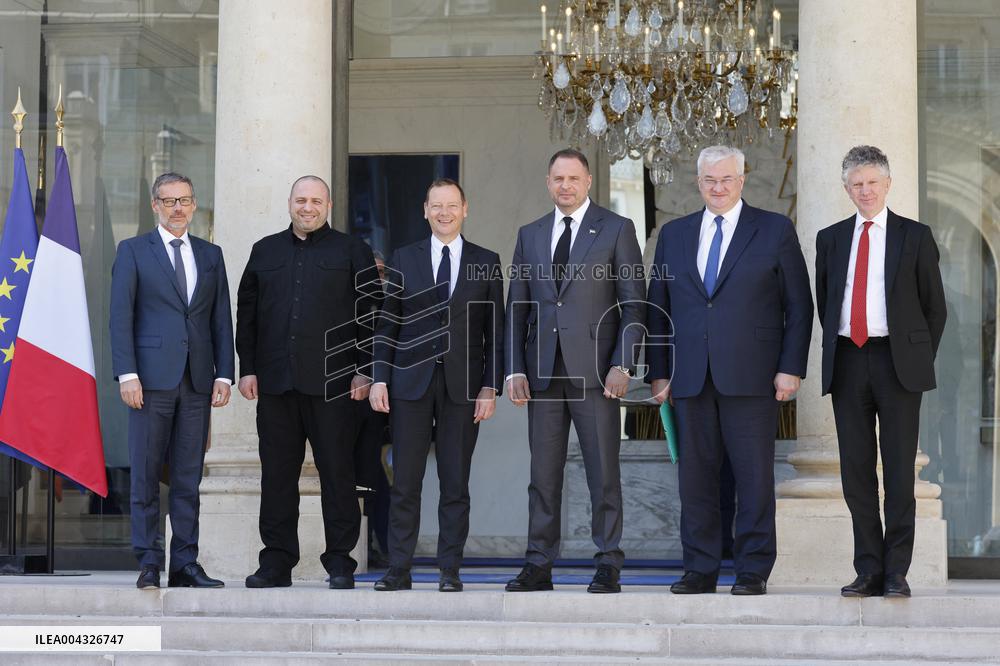 US and France Discuss Ukraine Ceasefire