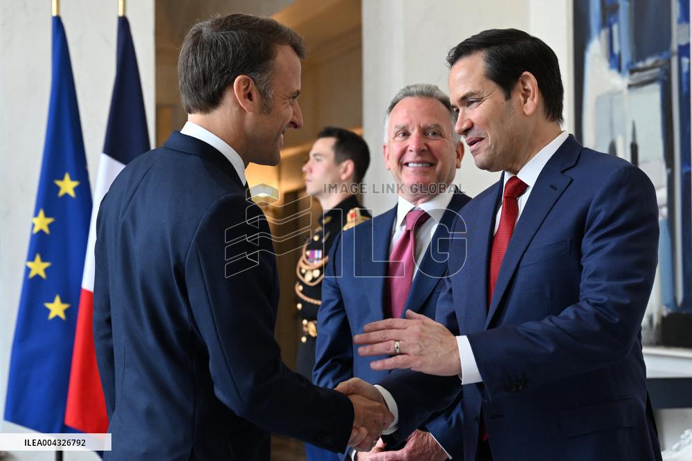 Macron and US Officials Discuss Ukraine Ceasefire in Paris