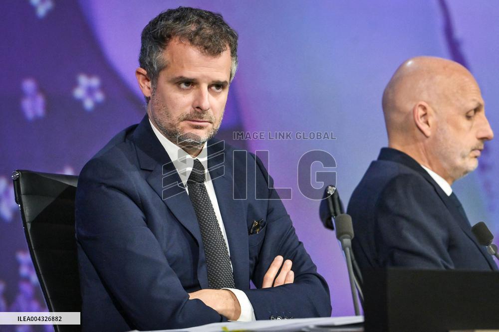 General meeting of LVMH in Paris - FA