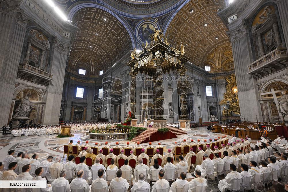 Holy Thursday Chrism Mass - Vatican