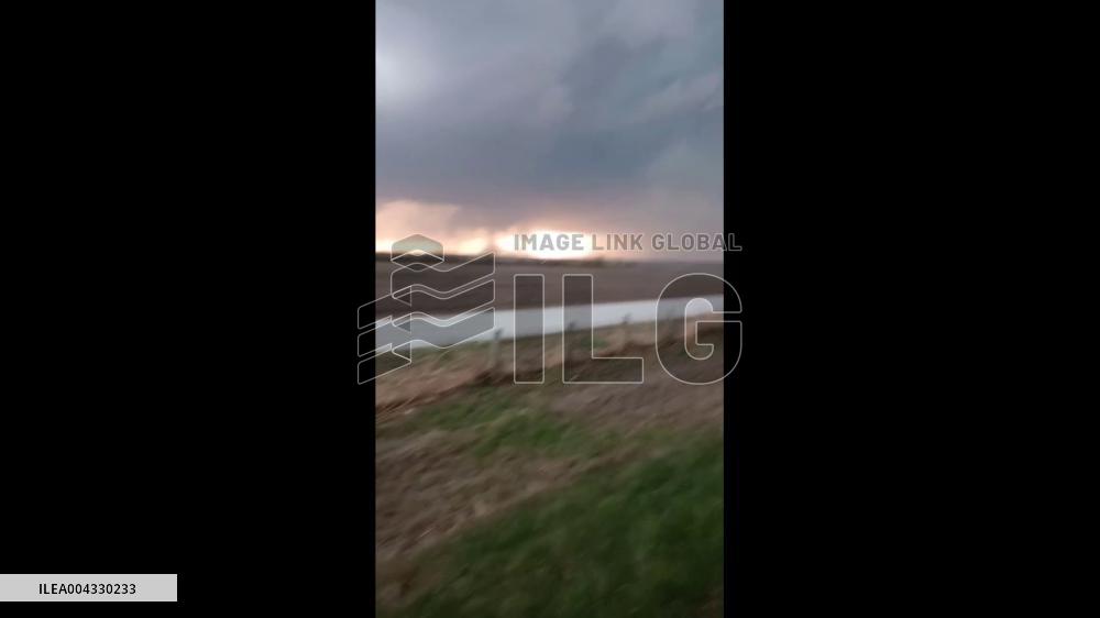 US: Tornado Touches Down Near Omaha, Nebraska 3