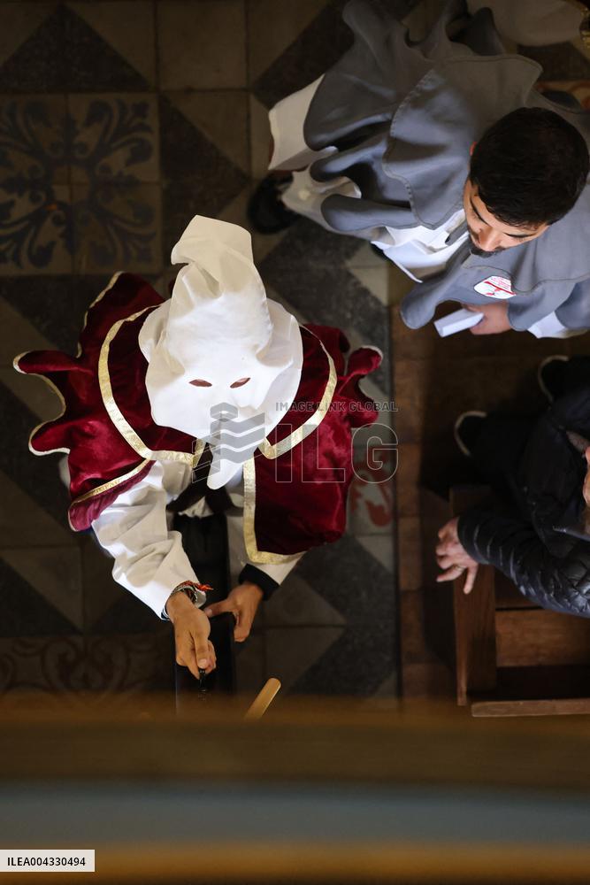 The Traditional Mass With The Lavanda - Calvi