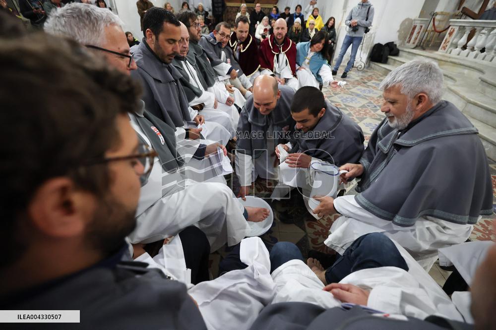 The Traditional Mass With The Lavanda - Calvi