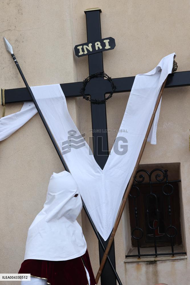 The Traditional Mass With The Lavanda - Calvi