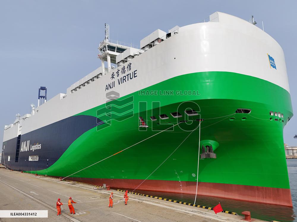 LNG Dual-fuel Ocean-going Vehicle Carriers