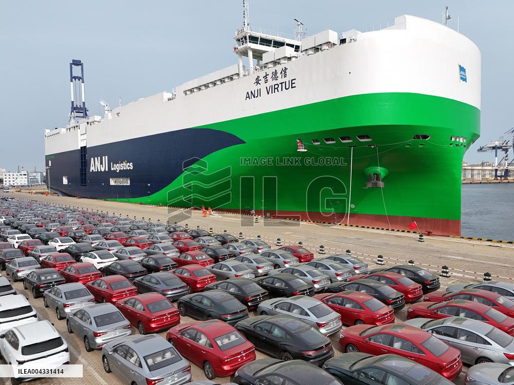 LNG Dual-fuel Ocean-going Vehicle Carriers