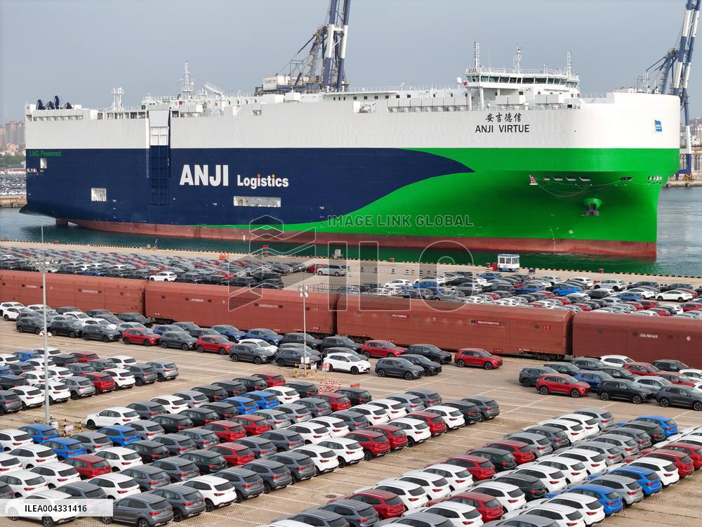 LNG Dual-fuel Ocean-going Vehicle Carriers