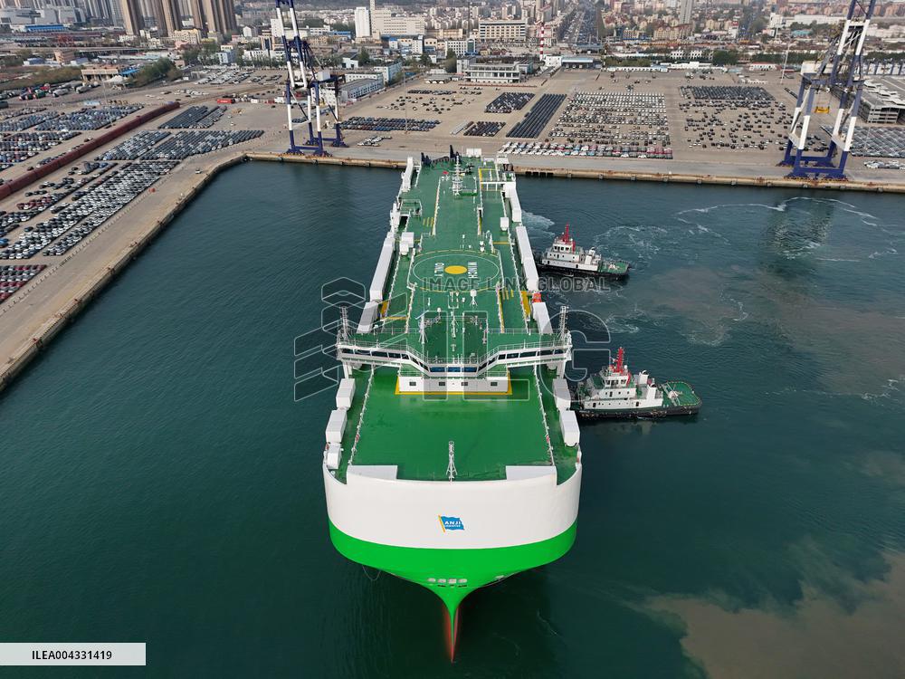 LNG Dual-fuel Ocean-going Vehicle Carriers