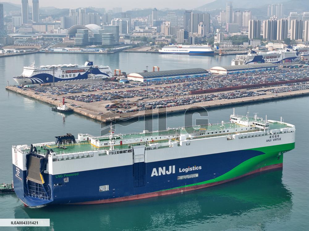LNG Dual-fuel Ocean-going Vehicle Carriers