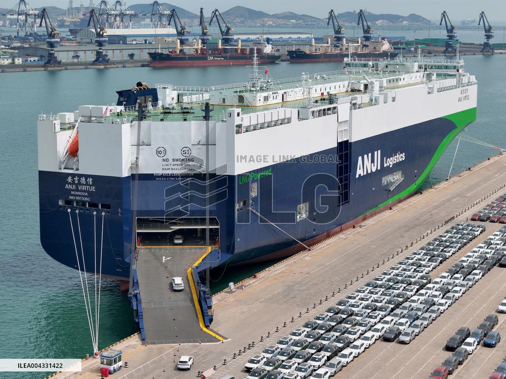LNG Dual-fuel Ocean-going Vehicle Carriers
