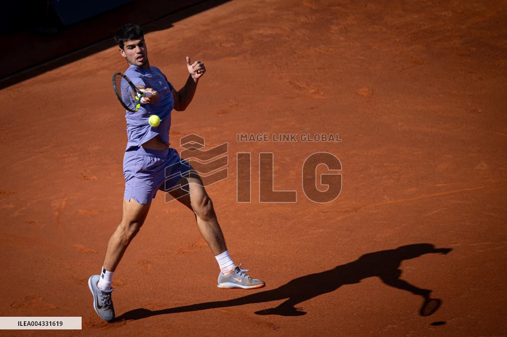 Barcelona Open 2025 - Round of 16 - Alcaraz v Laslo Djere