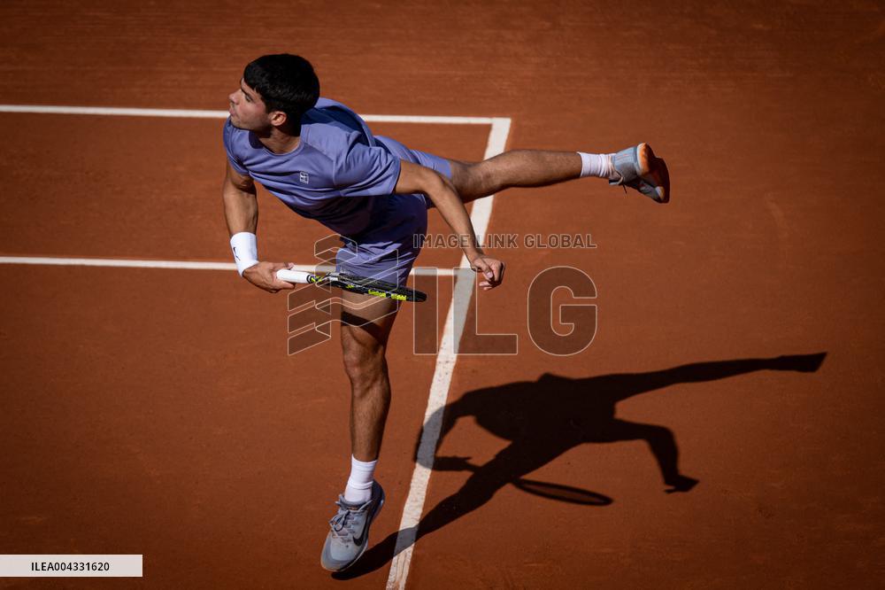 Barcelona Open 2025 - Round of 16 - Alcaraz v Laslo Djere