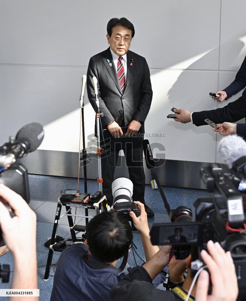 Tariff negotiator back to Japan