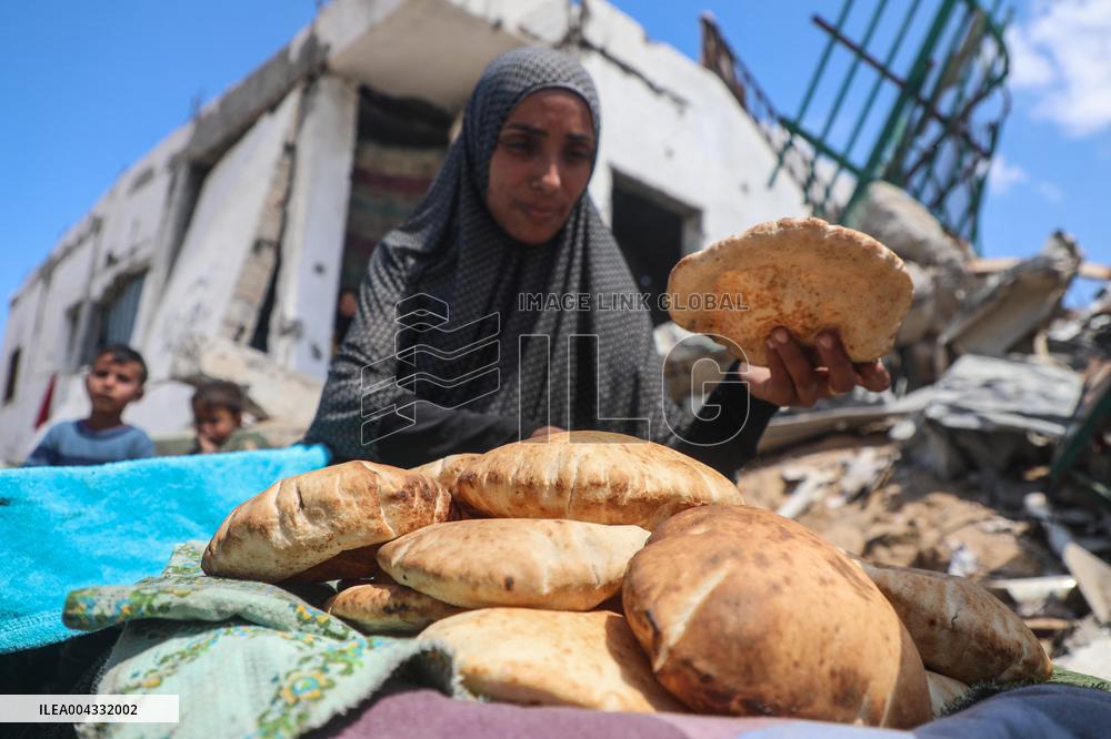 Displaced Palestinians At Shelter - Gaza City