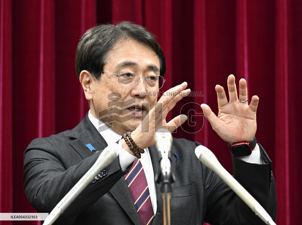 Tariff negotiator back to Japan