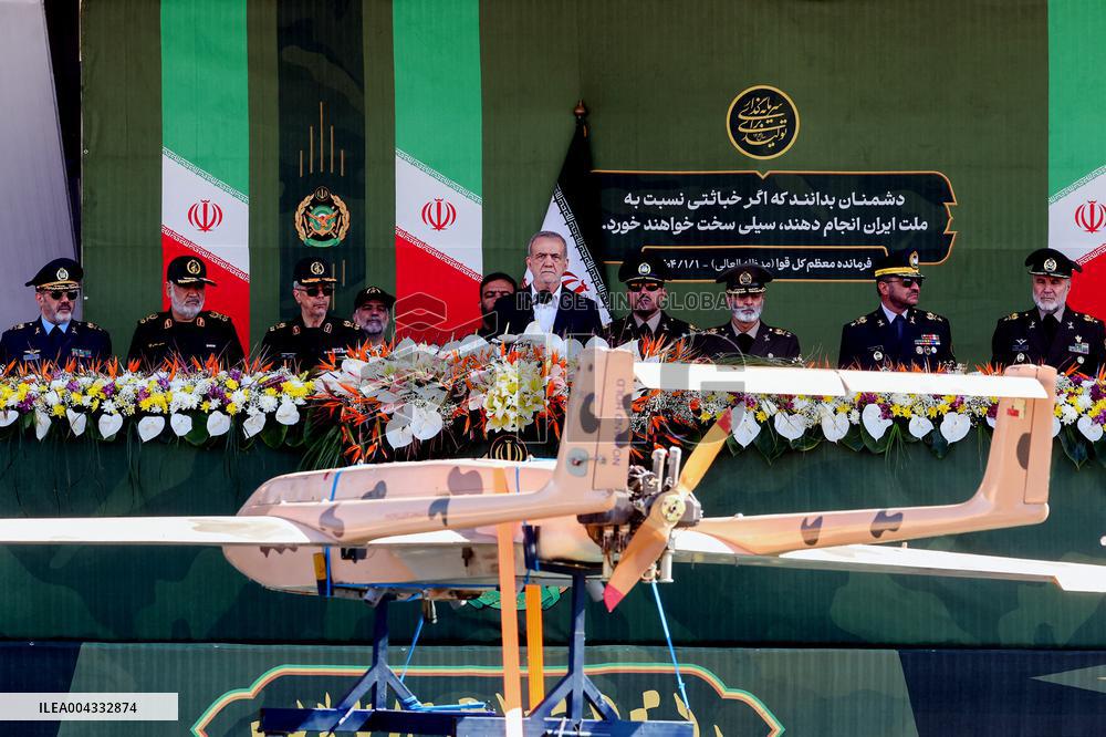 President Masoud Pezeshkian attend annual Army Day - Tehran