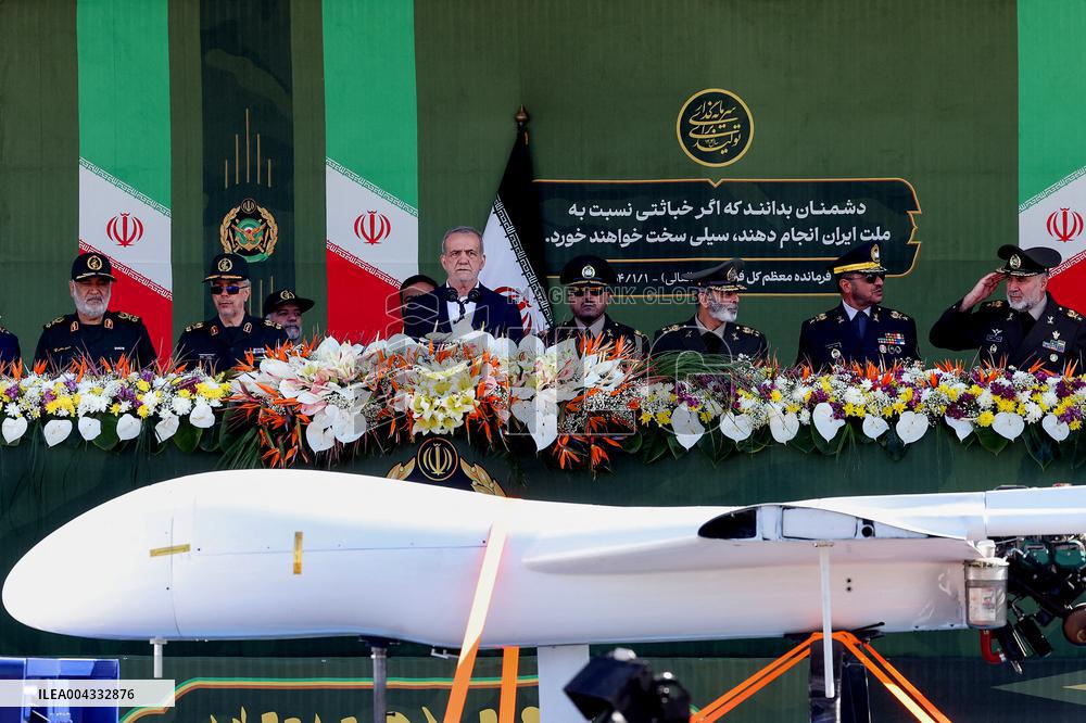 President Masoud Pezeshkian attend annual Army Day - Tehran