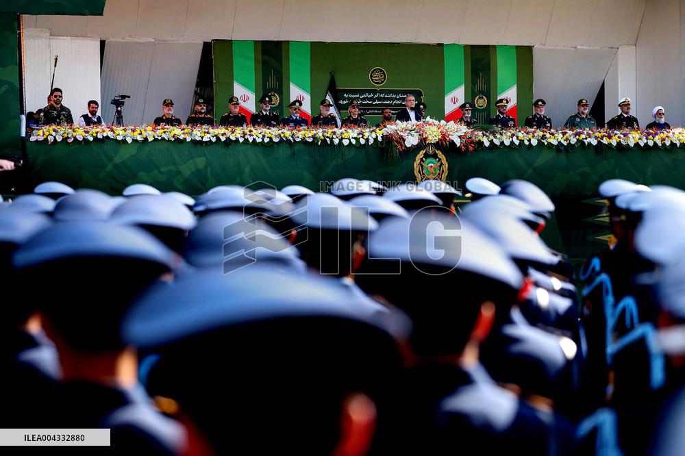 President Masoud Pezeshkian attend annual Army Day - Tehran