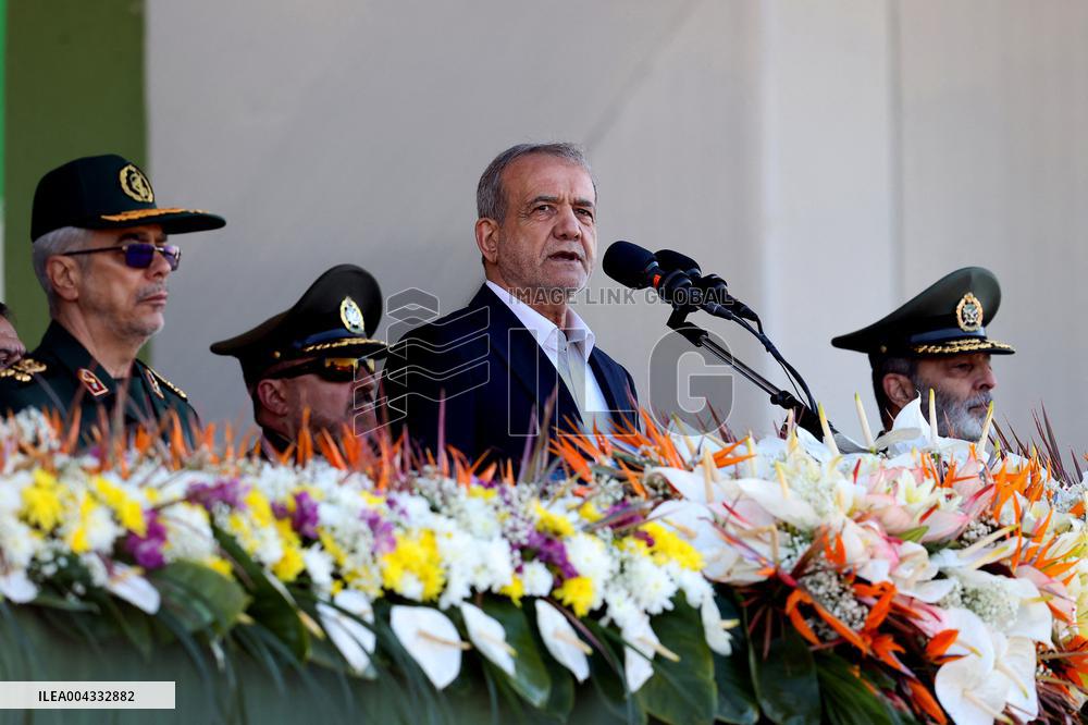 President Masoud Pezeshkian attend annual Army Day - Tehran