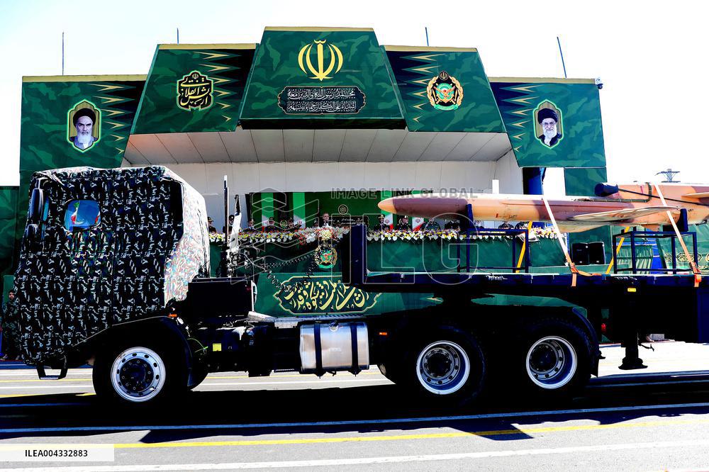 President Masoud Pezeshkian attend annual Army Day - Tehran