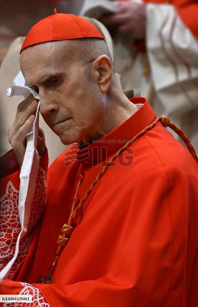 J.D. Vance Attends Good Friday Mass - Vatican