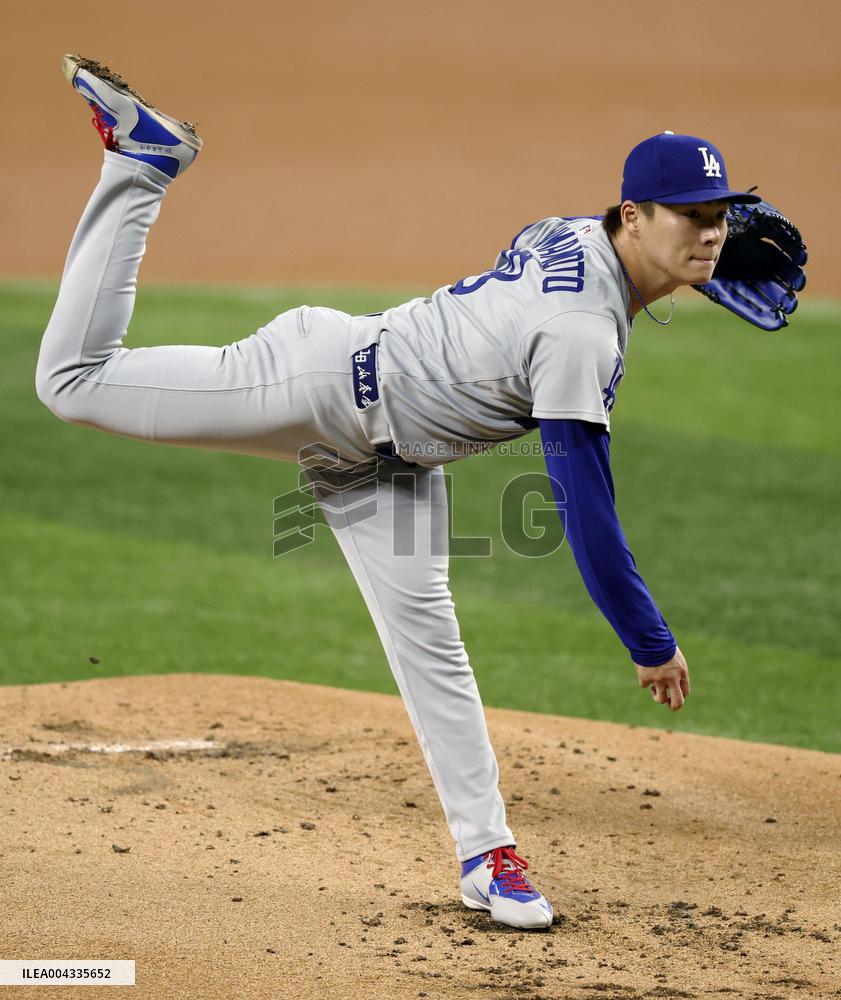 Baseball: Dodgers vs. Rangers