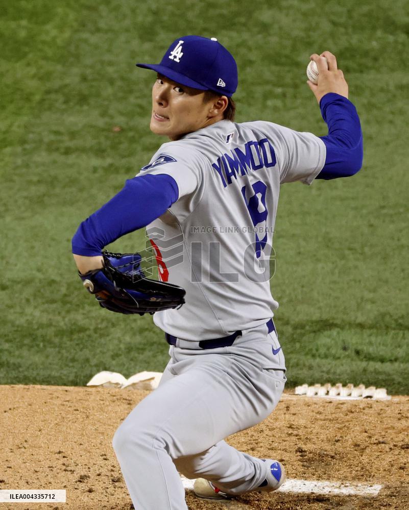 Baseball: Dodgers vs. Rangers