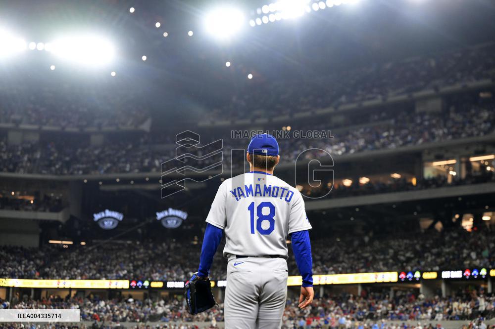 Baseball: Dodgers vs. Rangers