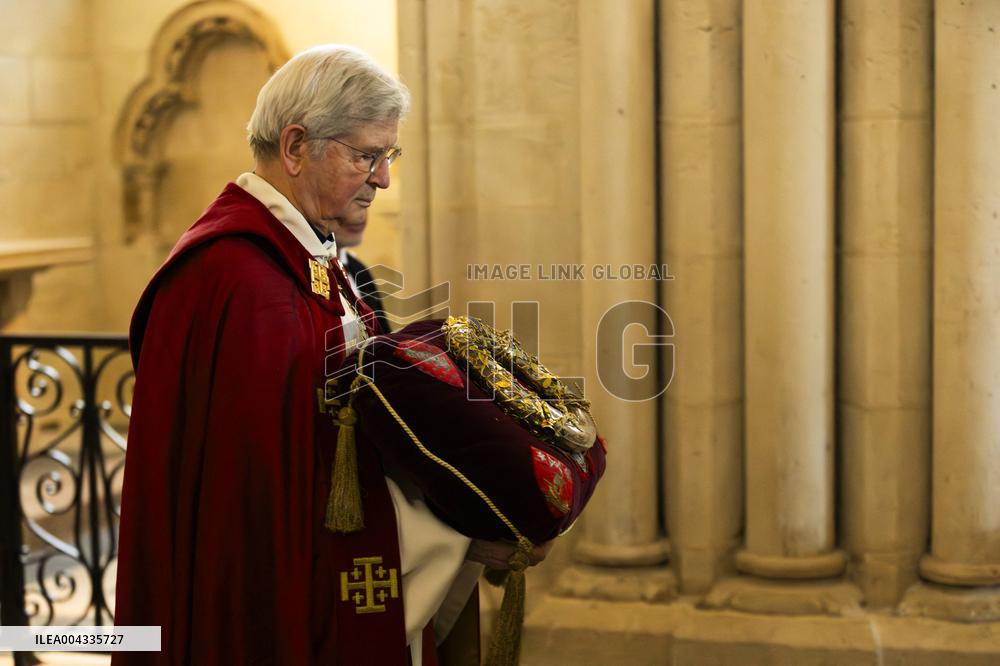 Relic of The Crown of Thorns Presented in Notre-Dame Cathedral During Good Friday - Paris