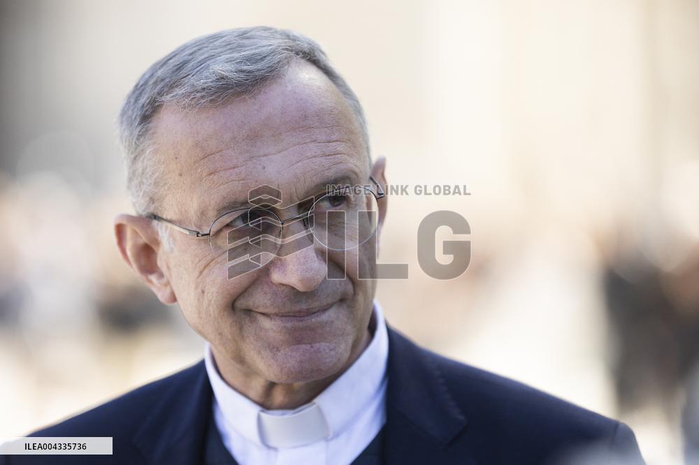 Bishop Olivier Ribadeau Dumas At Cathedral Notre-Dame de Paris - Paris