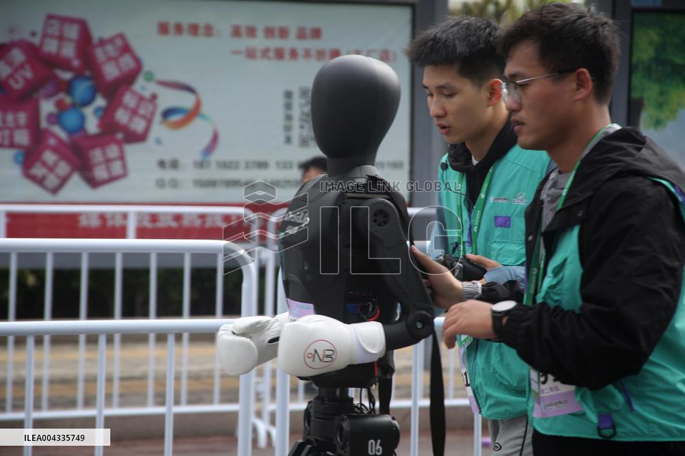 World First Humanoid Robot Half Marathon in Beijing