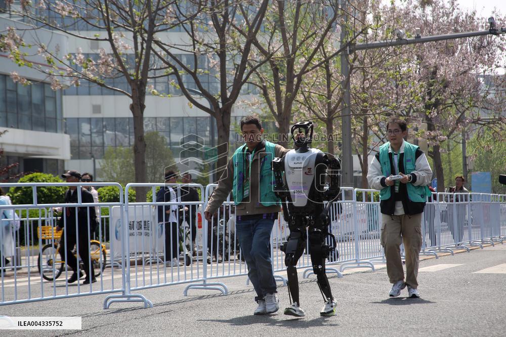 World First Humanoid Robot Half Marathon in Beijing