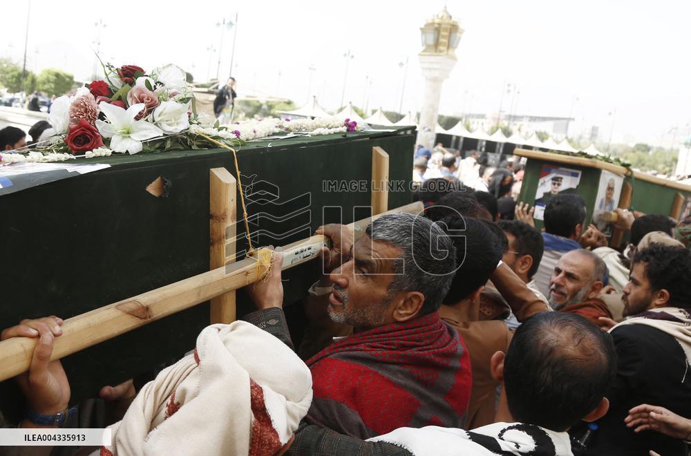 Deadly US airstrike on Yemeni oil port