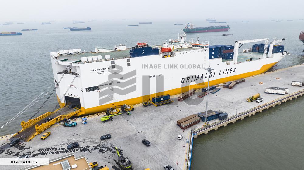 First Shipping Route From the Yangtze River to Africa Opened