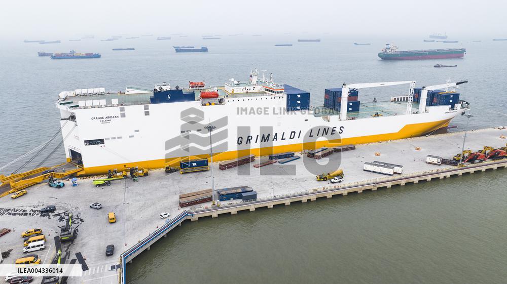 First Shipping Route From the Yangtze River to Africa Opened