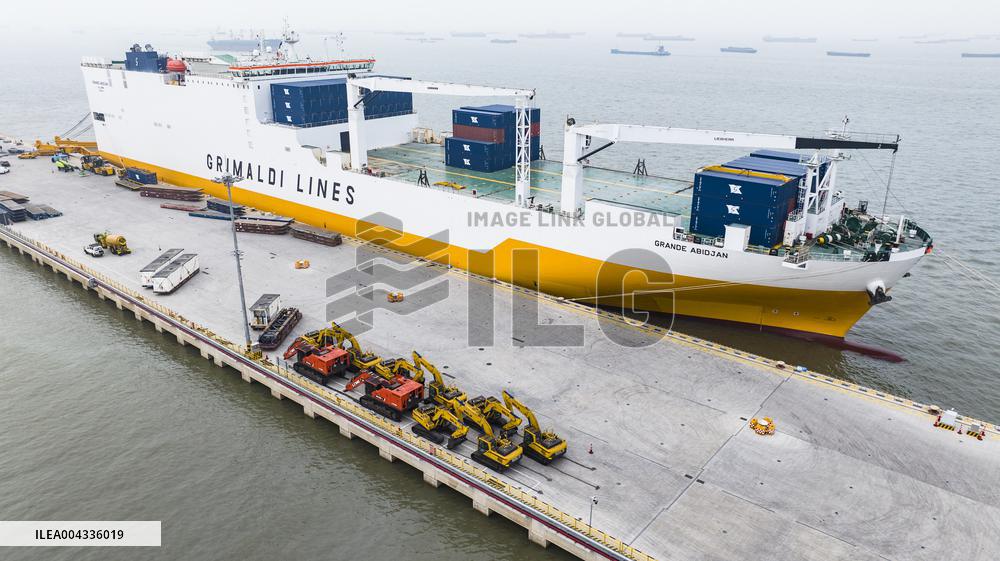 First Shipping Route From the Yangtze River to Africa Opened