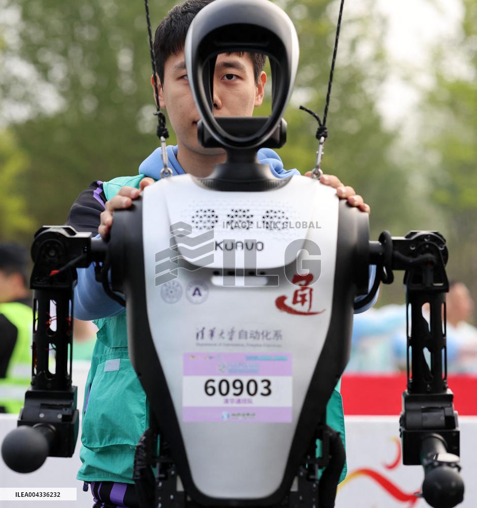 Humanoid Robots Half-Marathon - Beijing