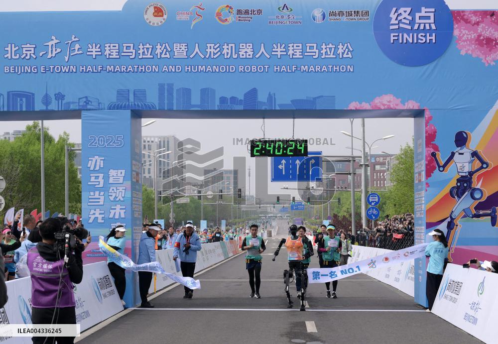 Humanoid Robots Half-Marathon - Beijing