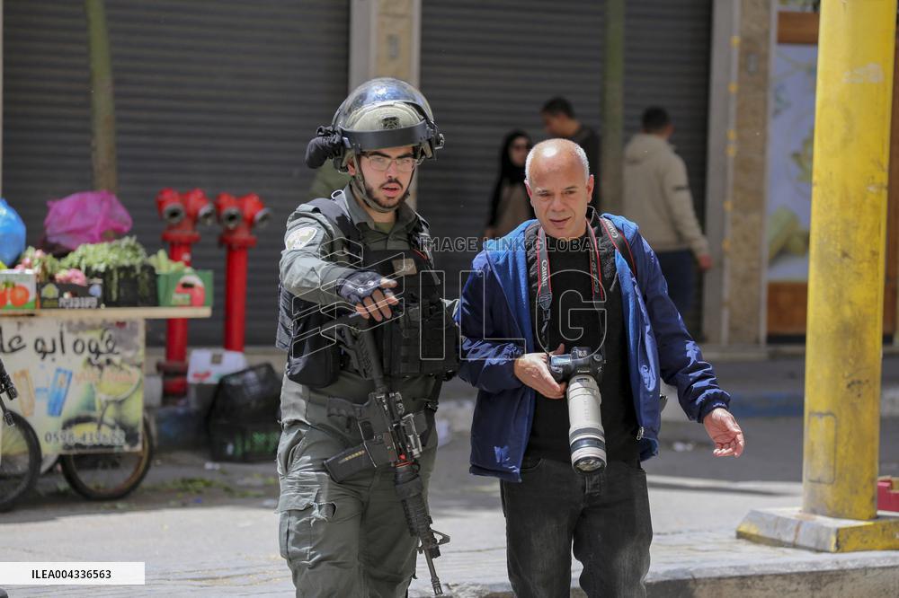 Israeli forces block the streets during Passover in Hebron