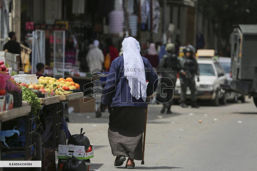 Israeli forces block the streets during Passover in Hebron