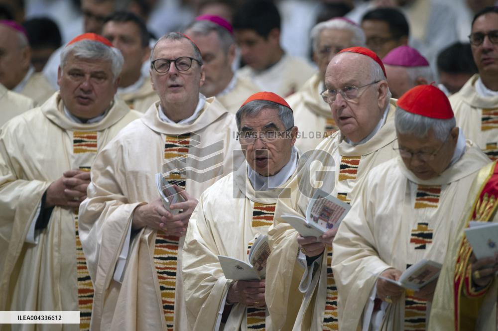 Chrism Mass Presided by Cardinal Domenico Calcagno - Vatican
