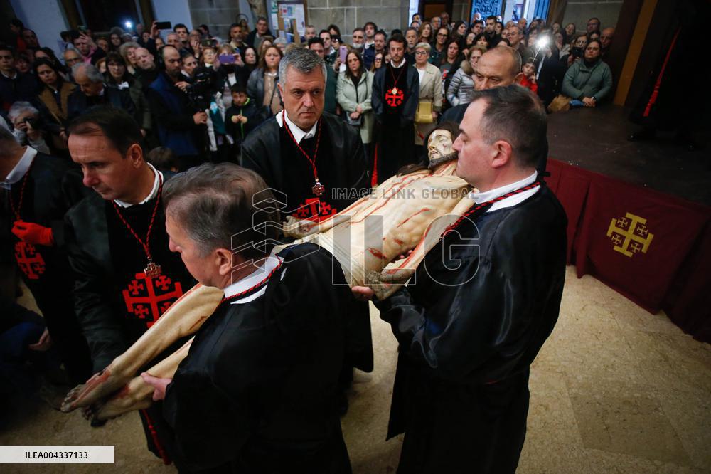Ceremony of the Desenclavo and the Procession of the Holy Burial - Galicia