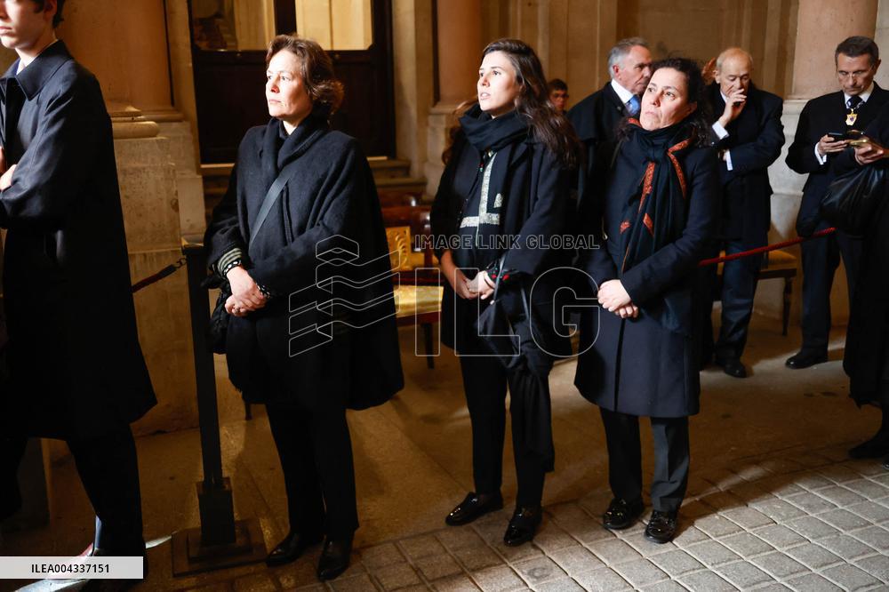 Teresa Urquijo and Beatriz Moreno y de Borbon At Procession of the Christ of the Halberdiers - Madrid