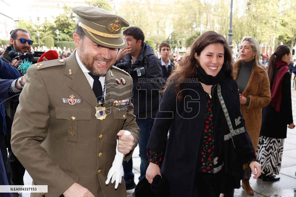 Teresa Urquijo and Beatriz Moreno y de Borbon At Procession of the Christ of the Halberdiers - Madrid