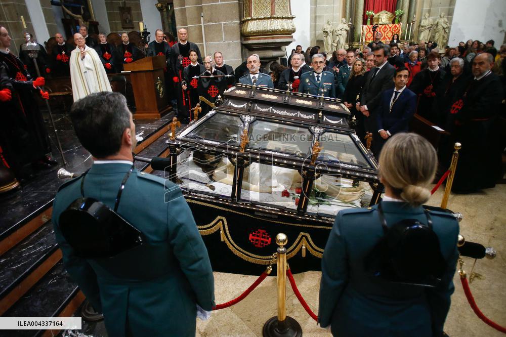 Ceremony of the Desenclavo and the Procession of the Holy Burial - Galicia