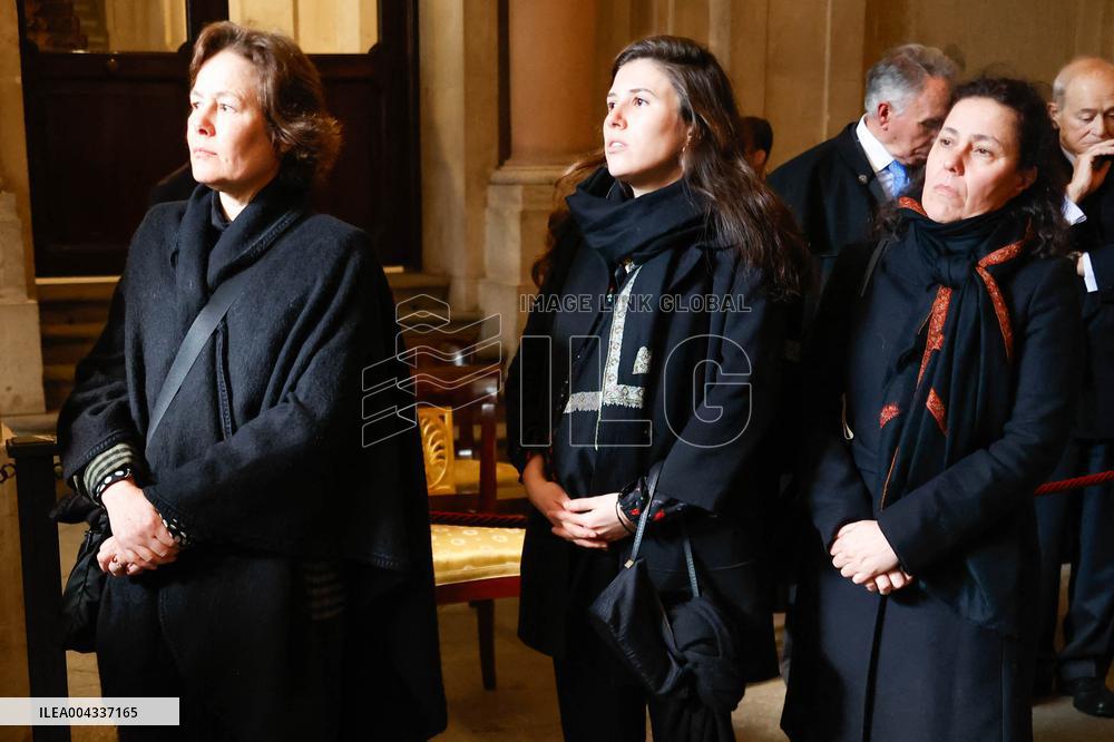 Teresa Urquijo and Beatriz Moreno y de Borbon At Procession of the Christ of the Halberdiers - Madrid