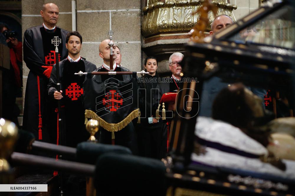 Ceremony of the Desenclavo and the Procession of the Holy Burial - Galicia