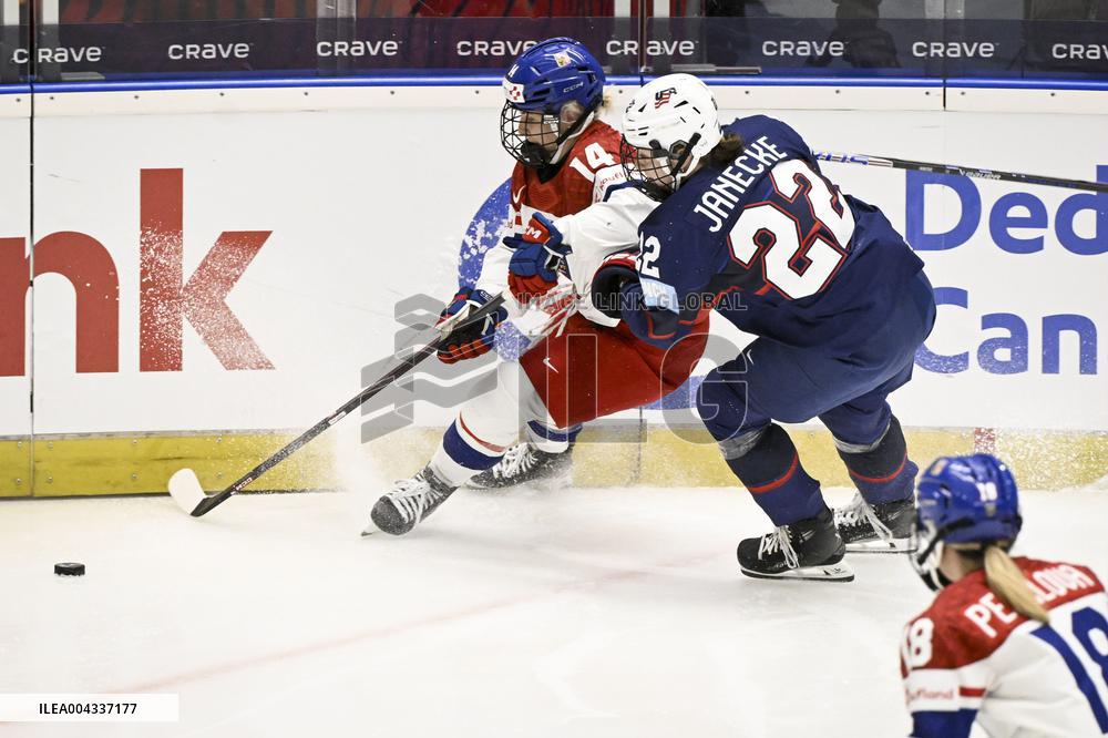 Jääkiekko: Naisten MM-kilpailuissa välierät